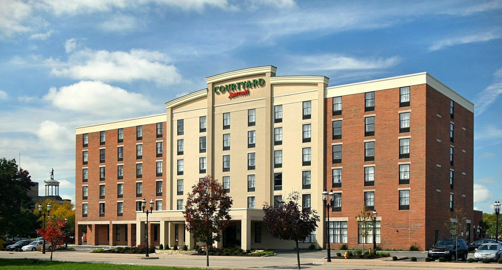 Courtyard Hamilton Hotell Exteriör bild
